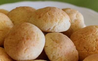 Panini al formaggio brasiliani: Pao de queijo con farina di tapioca