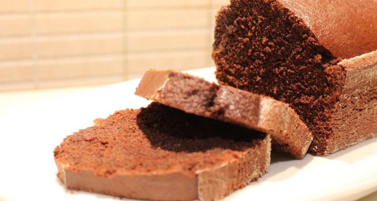 Torta al cacao con farina di mais e riso senza glutine