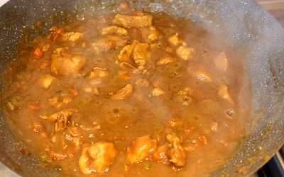 Pollo brasato con farina di lenticchie o fagioli