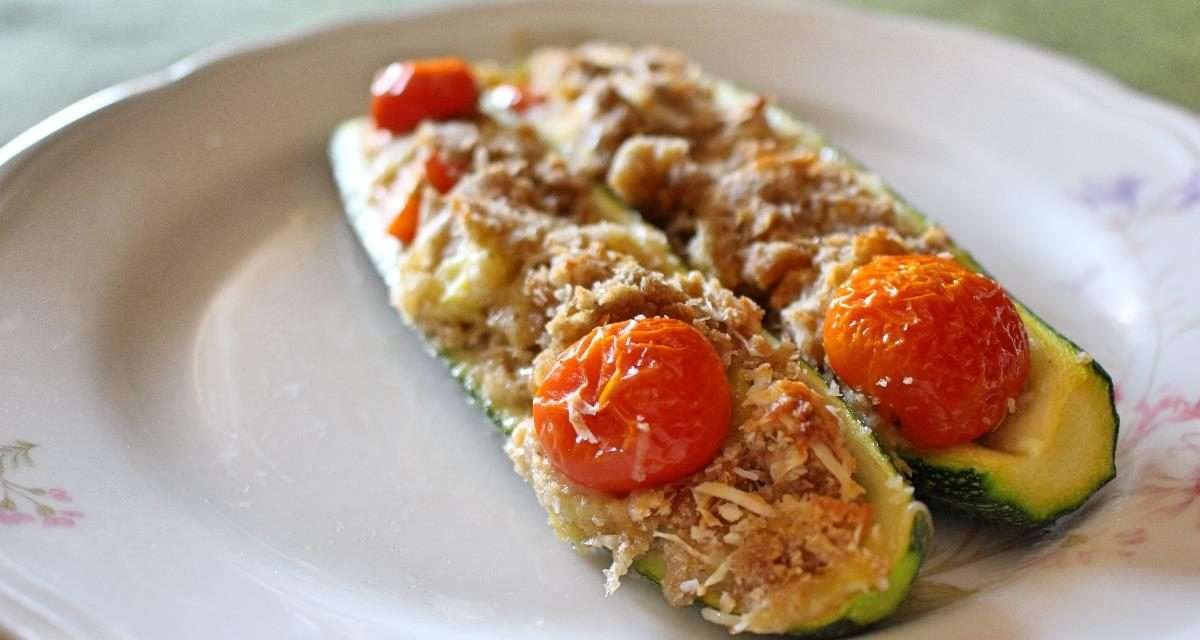 Zucchine ripiene con farina di orzo integrale e salmone