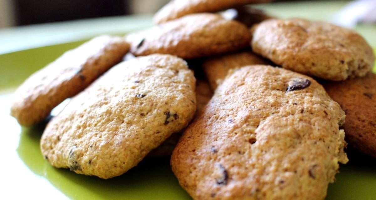 Biscotti con farina di farro e ricotta