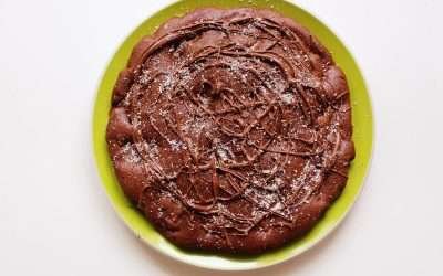 Torta di avena e cioccolato con ripieno di cocco