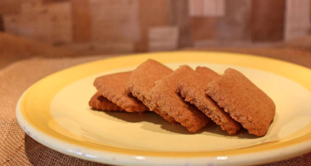 Biscotti zenzero cannella e miele con farina di riso