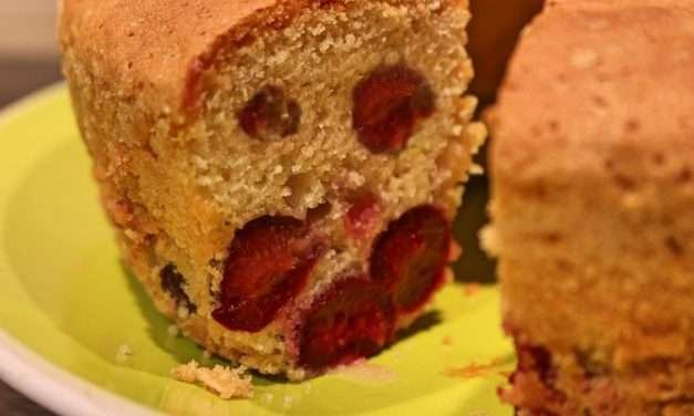 Ciambella alle ciliegie una soffice torta estiva