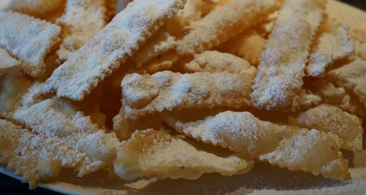 Chiacchiere con farina di riso, senza glutine uova e burro