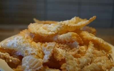 Tante ‘chiacchiere’ per niente. La storia e le bugie della classica ricetta di Carnevale