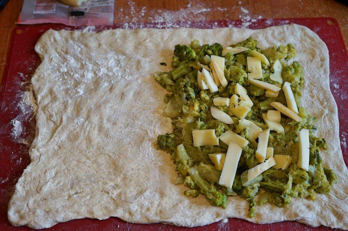 focaccia con grano saraceno e rape