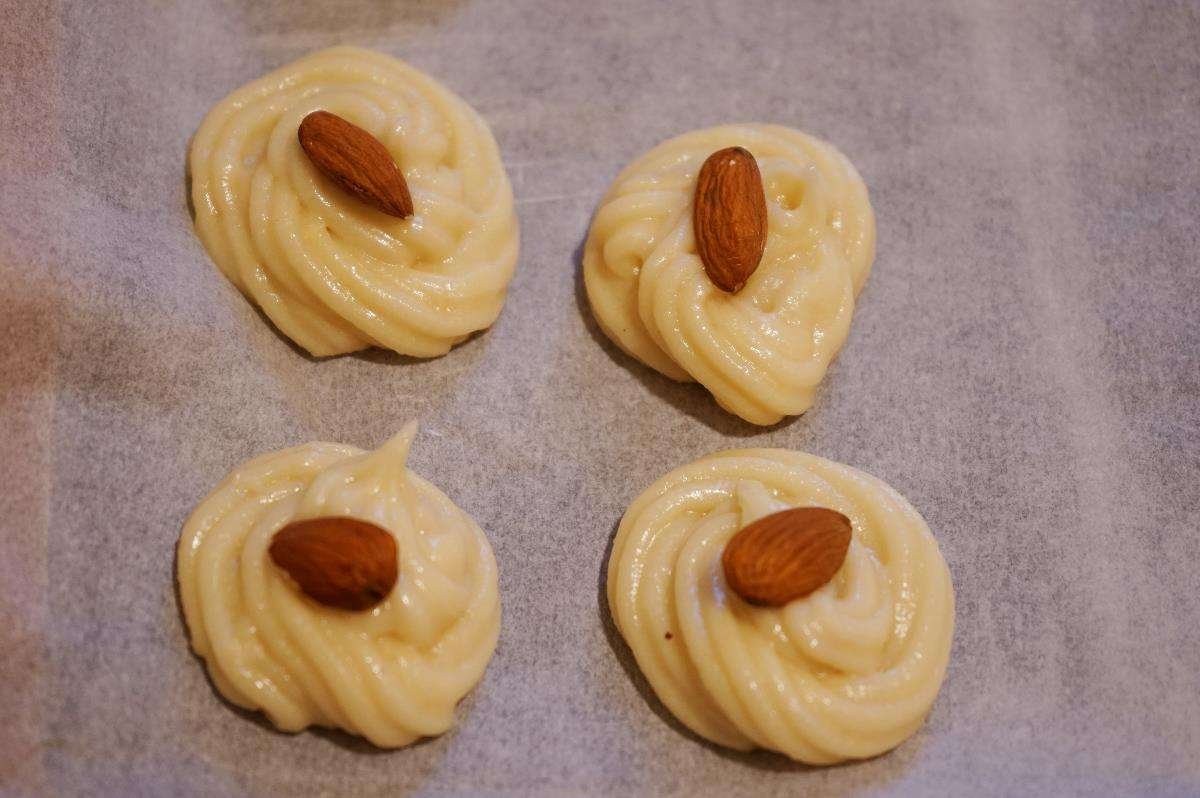 Dolcetti con farina di mandorle