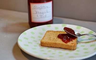 Confettura di fragole e mele, la primavera tutto l’anno