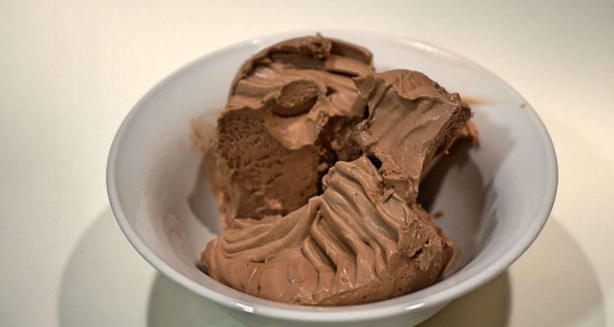 Gelato alla nutella senza gelatiera con latte condensato