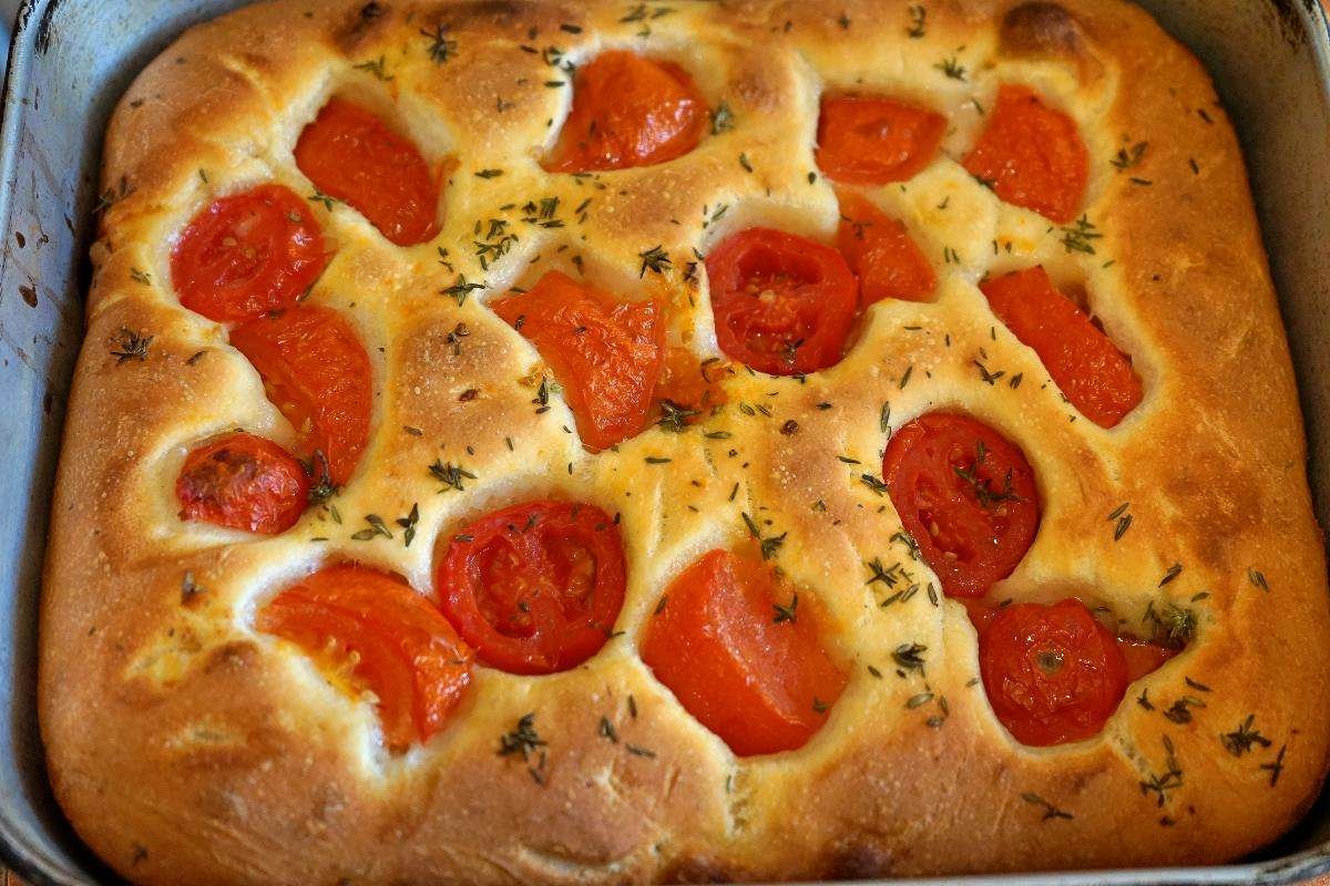 Focaccia barese con lievito madre