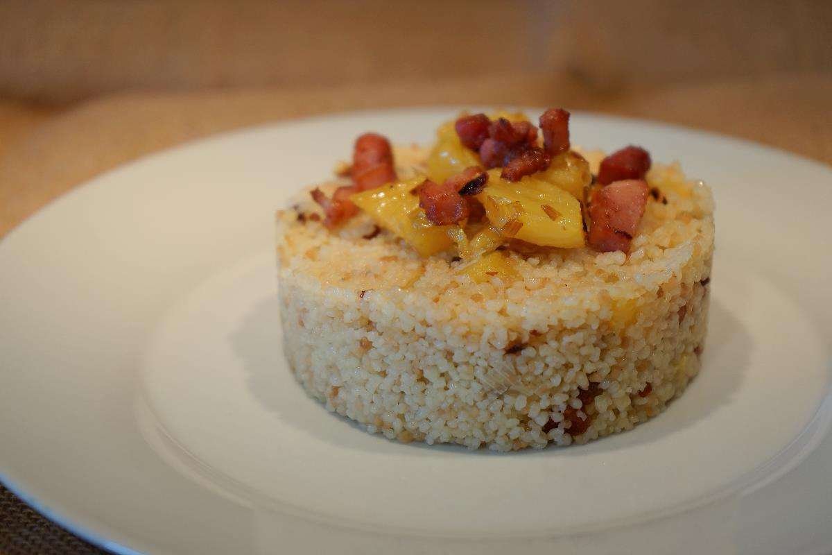 Cous cous ananas e pancetta