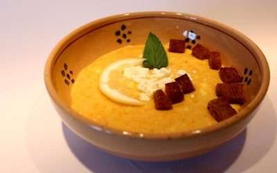 Zuppa farina di lenticchie feta e limone