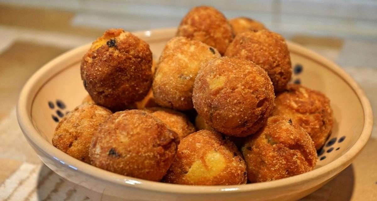 Polpette di pollo arrosto avanzato uno stuzzicante riciclo