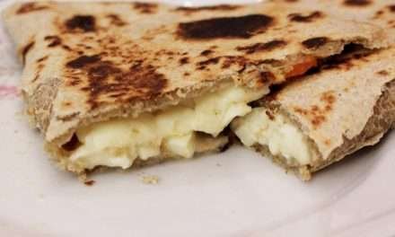 Piadina con farina di orzo uno snack dal gusto autentico