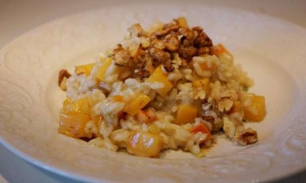 Risotto ai cachi uno sfizioso primo d’autunno