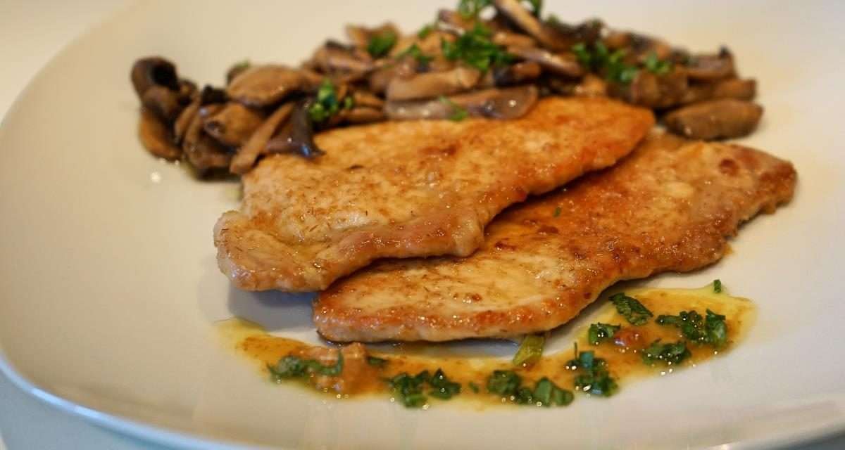 Scaloppine di lonza ai funghi con farina integrale senza burro