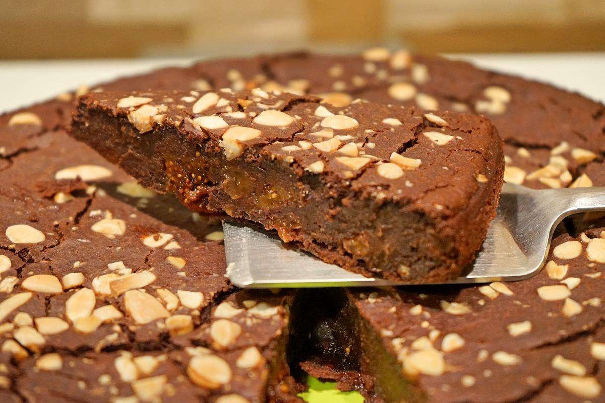 Torta paesana ricetta dolce con pane raffermo