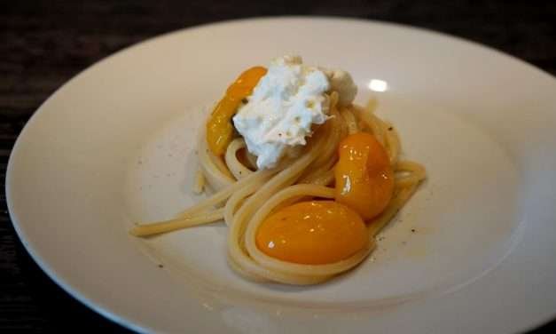 Pasta pomodorini gialli e stracciatella pugliese