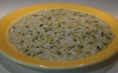 Risotto zucchine e stracchino ricetta cremosa e veloce