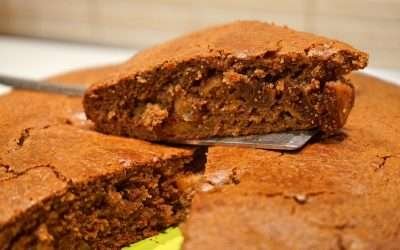 Torta di carrube mandorle e fichi tra panettone e panforte