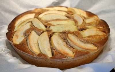 Torta di mele soffice senza glutine con farina di castagne