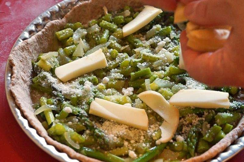 Focaccia lampo, focaccia in 5 minuti, focaccia integrale veloce, focaccia integrale con asparagi