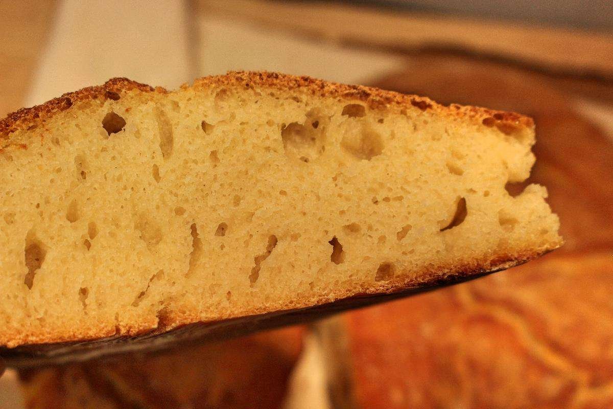 Pane con semola e farina di riso