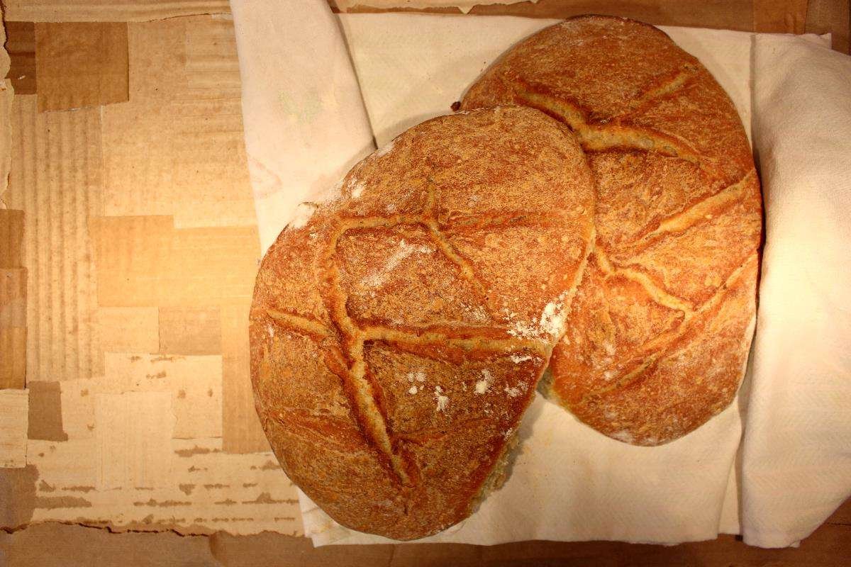 Pane con semola e farina di riso