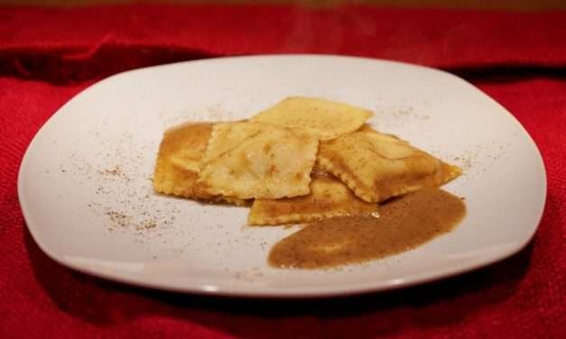 Ravioli cotechino e patate con crema di lenticchie