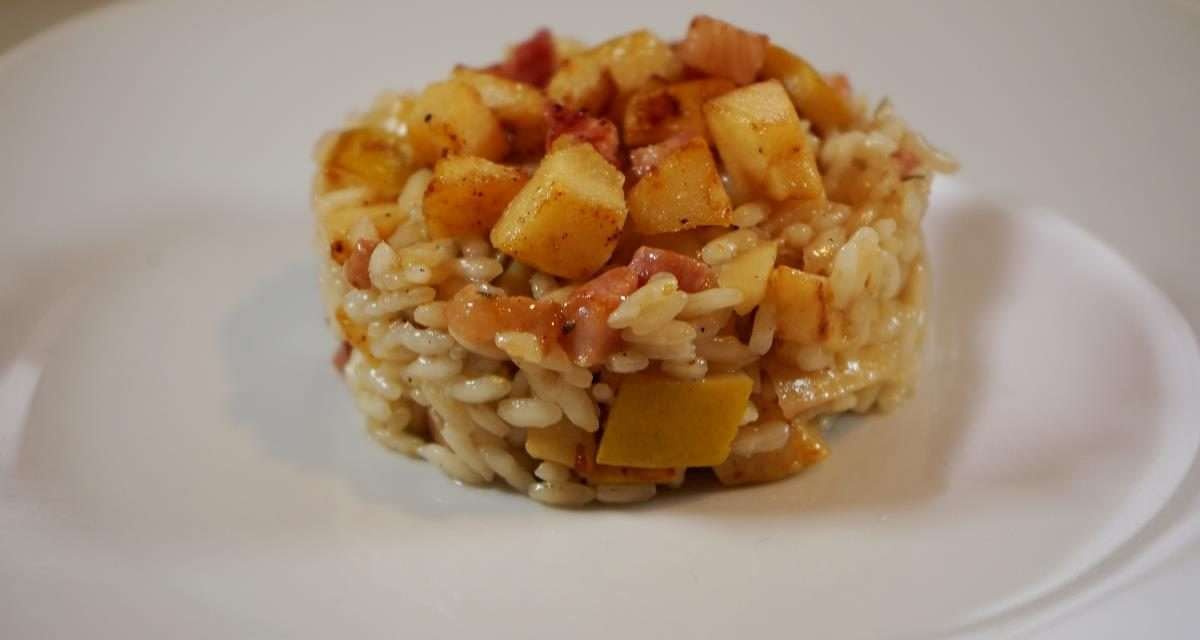 Risotto con mele cotogne e pancetta