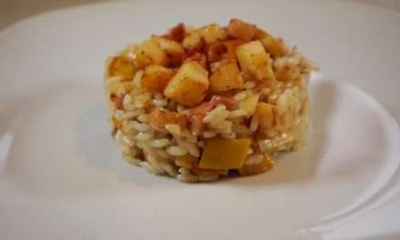 Risotto con mele cotogne e pancetta