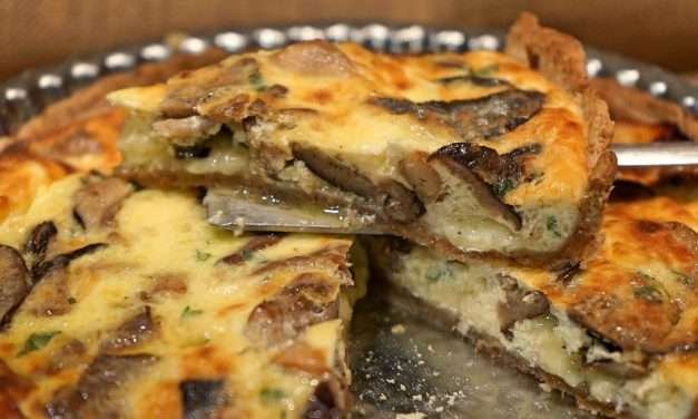 Torta salata con funghi cardoncelli quiche delicata e stuzzicante