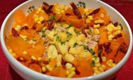 Insalata di mango tonno carote e mais