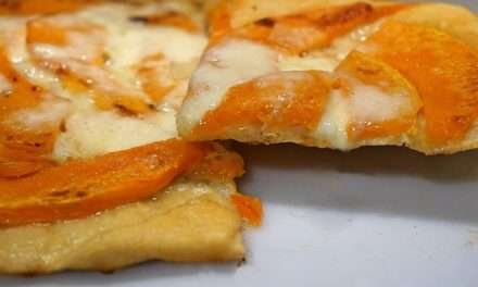 Pizza rovesciata alla zucca adatta al forno di casa