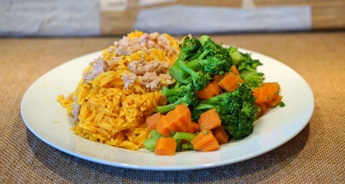 Riso basmati con broccoli e tonno, ideale per la dieta