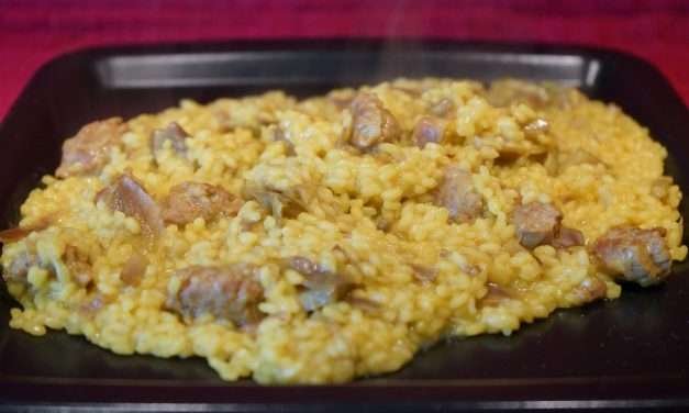 Risotto salsiccia e carciofi allo zafferano