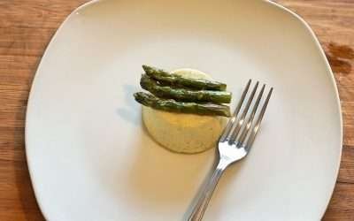 Flan di asparagi leggero e delicato