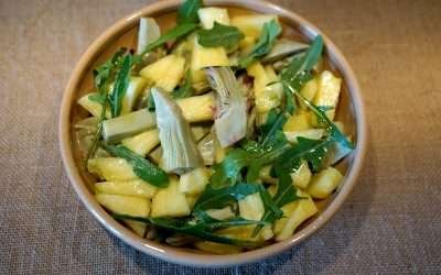 Insalata di carciofi e ananas, depurativa e drenante