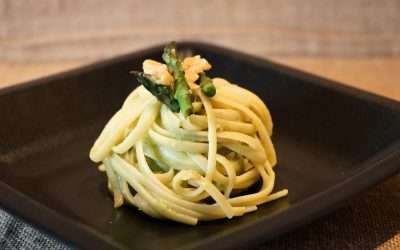 Pasta crema di asparagi e salmone stuzzicante