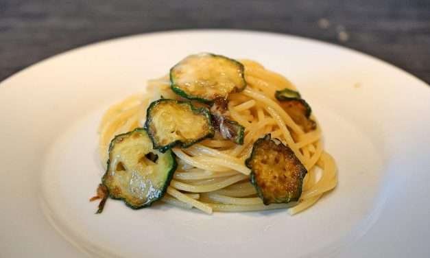 Spaghetti alla Nerano, pasta zucchine e provolone del monaco