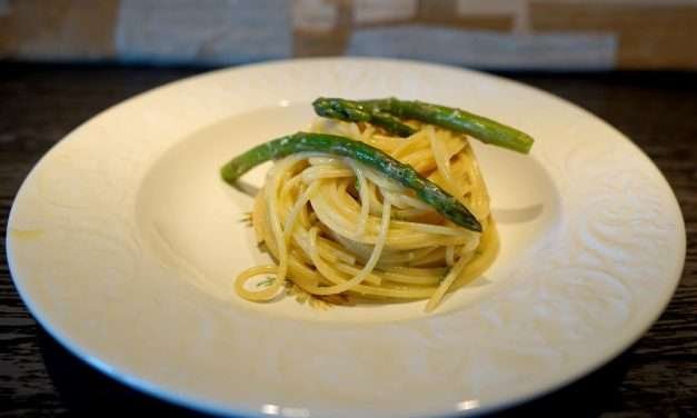 Pasta asparagi e uova – e non chiamatela carbonara