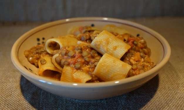 Pasta lenticchie e tonno un piatto ricco e gustoso
