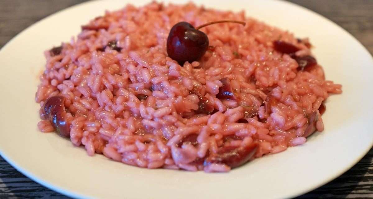 Risotto alle ciliegie: piatto estivo originale