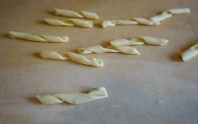 Pasta siciliana busiate fatte in casa