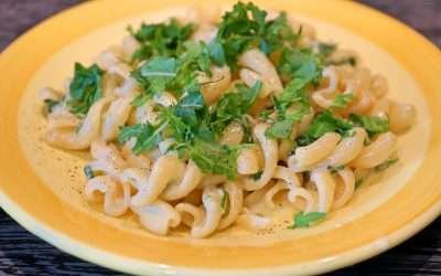 Pasta con stracchino e rucola gustosa e veloce