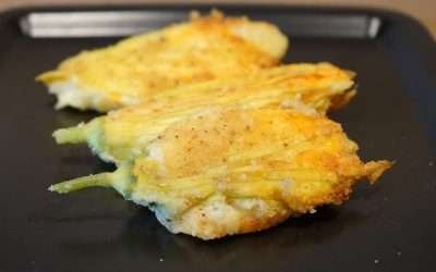 Fiori di zucca ripieni di patate al forno