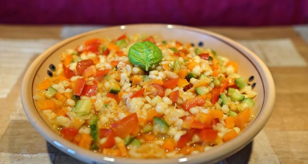 Fregola con verdure – la famosa pasta sarda in versione vegetariana