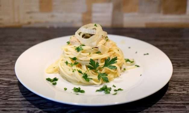 Pasta tonno e cipolla in bianco, semplice, veloce e gustosa