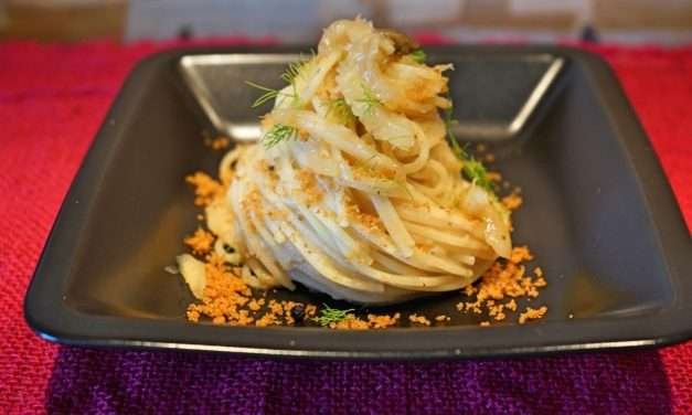 Pasta con finocchi e pane fritto, idea semplice e cremosa